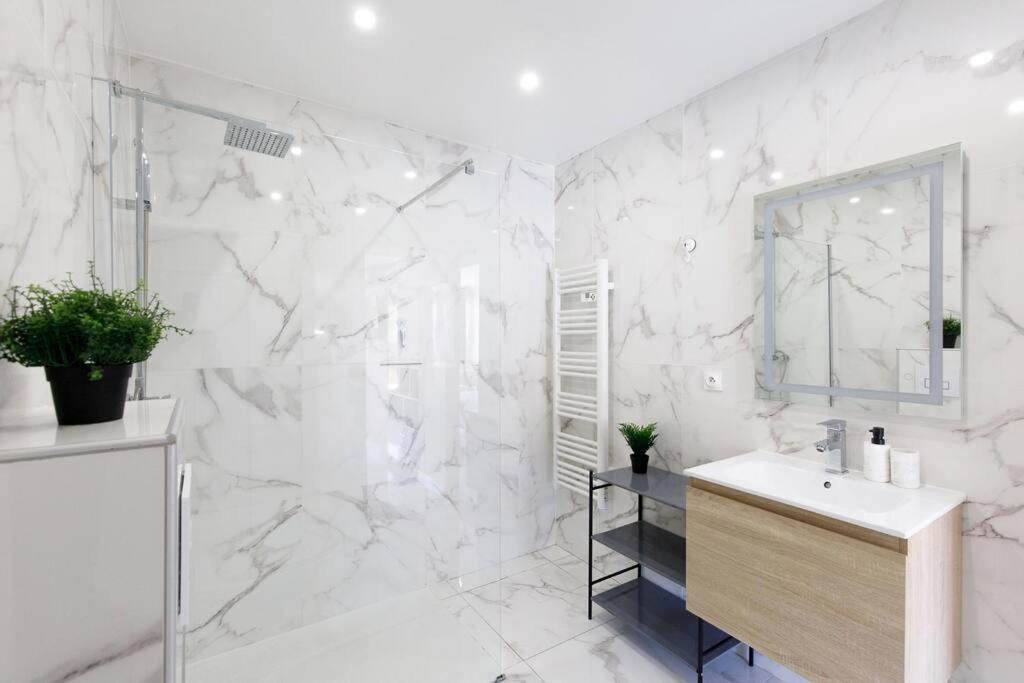 Studio Tout Confort Avec Parking Et Terrasse A Eze Village エクステリア 写真